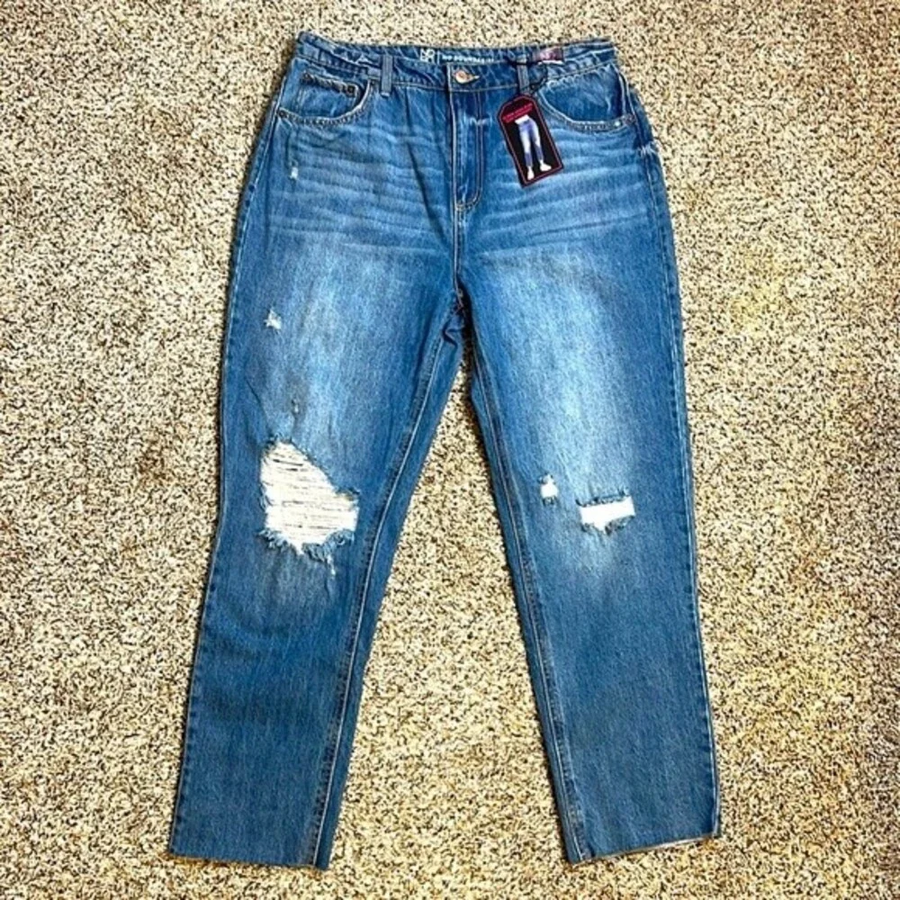 No Boundaries Super High-Rise Jeans Women Size 13 Slim Straight Distressed NEW